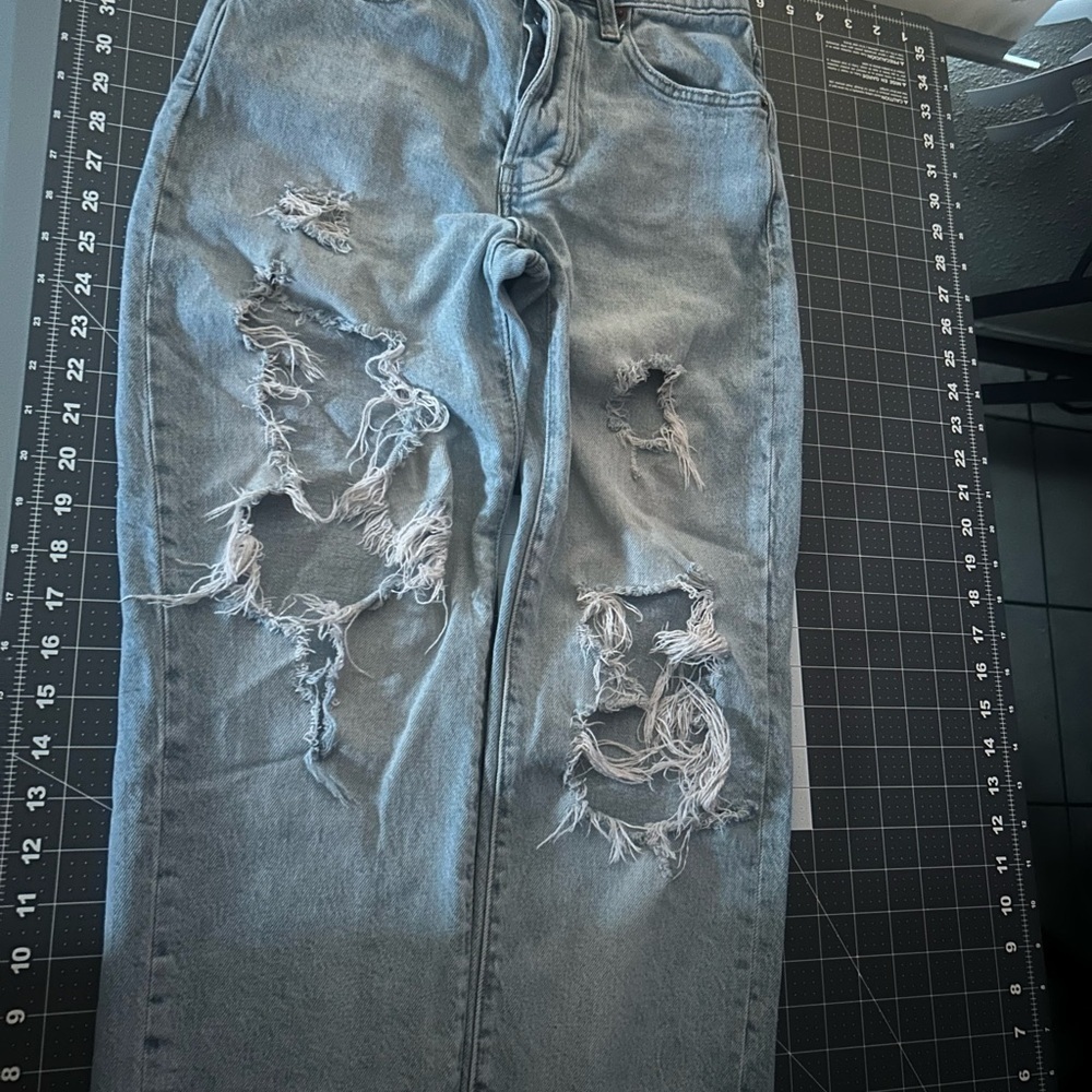 Lucky Brand Light Blue Ripped Straight Leg Jeans - Picture 4 of 9